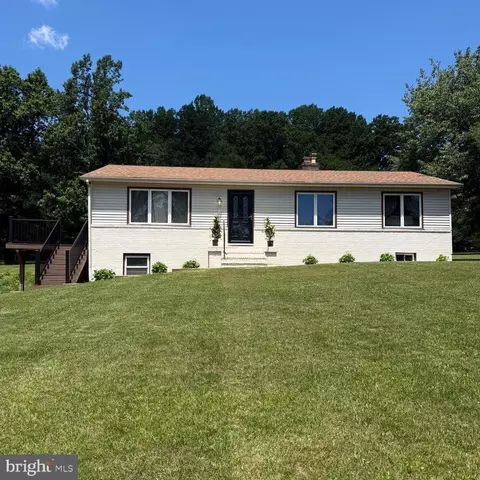 5007 Woods Rd, Stewartstown, PA 17363