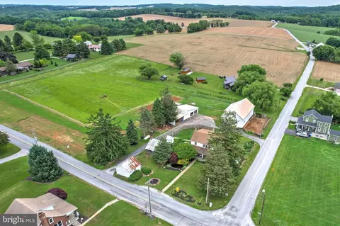 10709 Mt Zion Rd, Glen Rock, PA 17327