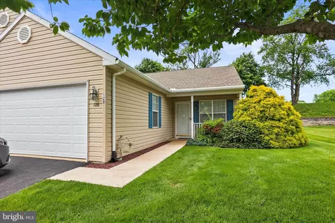 128 Furlong Way #128, Red Lion, PA 17356