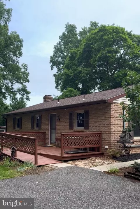 4317 Shaffers Church Rd, Glen Rock, PA 17327