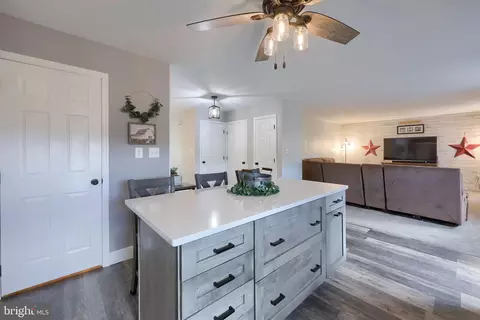 Kitchen - 745 Thomas Armor Dr, Windsor, PA 17366 photo 5 of 6