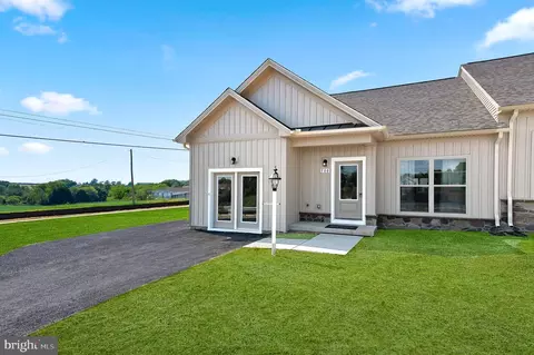129 Heather Glen Dr, Red Lion, PA 17356