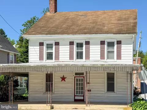 9 Manchester St, Glen Rock, PA 17327