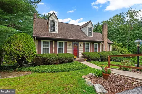 580 Well Dr, New Freedom, PA 17349