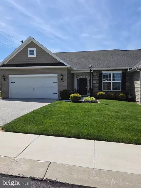600 Cypress Dr #57, Hanover, PA 17331