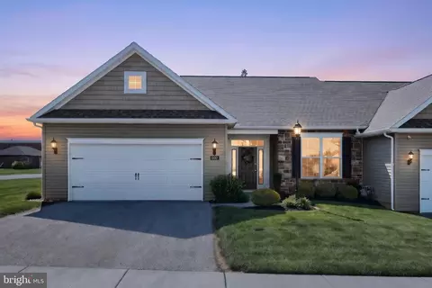 600 Cypress Dr #57, Hanover, PA 17331
