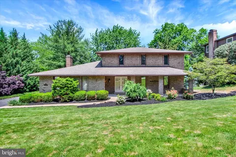 3240 Round Hill Rd, York, PA 17402