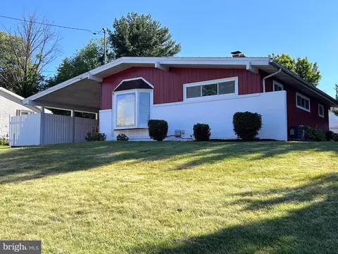 2060 Sandalwood Ct, York, PA 17404