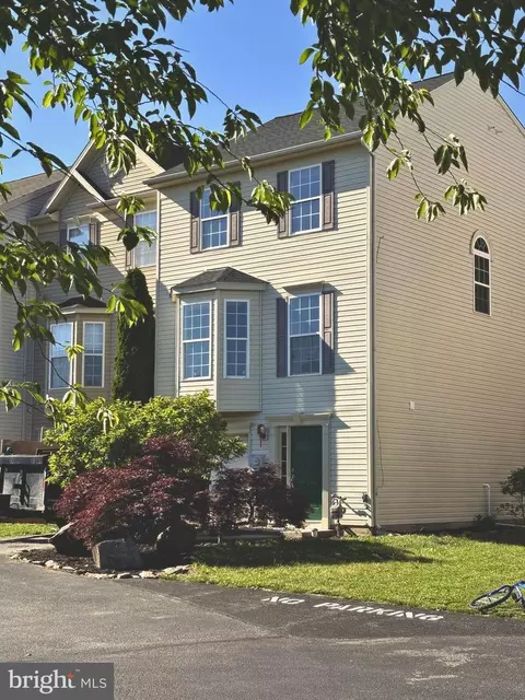 260 Country Ridge Dr, Red Lion, PA 17356
