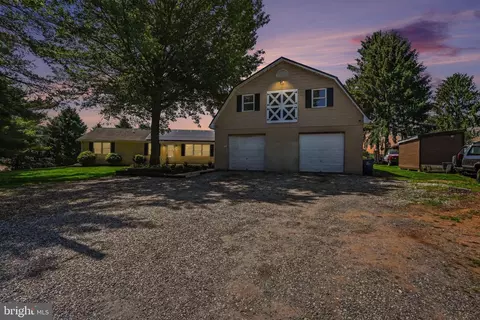 6068 Wildasin Rd, Spring Grove, PA 17362