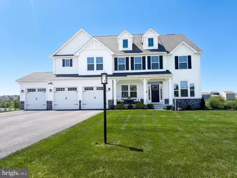 14 Winifred Dr, Hanover, PA 17331