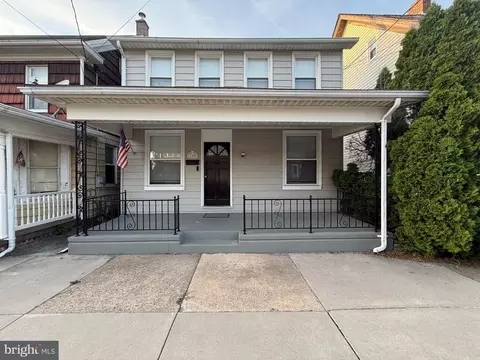 105 E Maple St, Dallastown, PA 17313