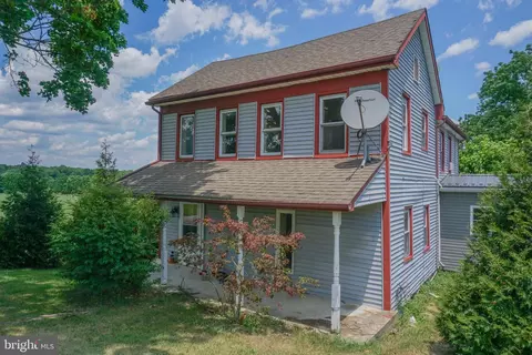 1303 Sunnyside Rd, Spring Grove, PA 17362