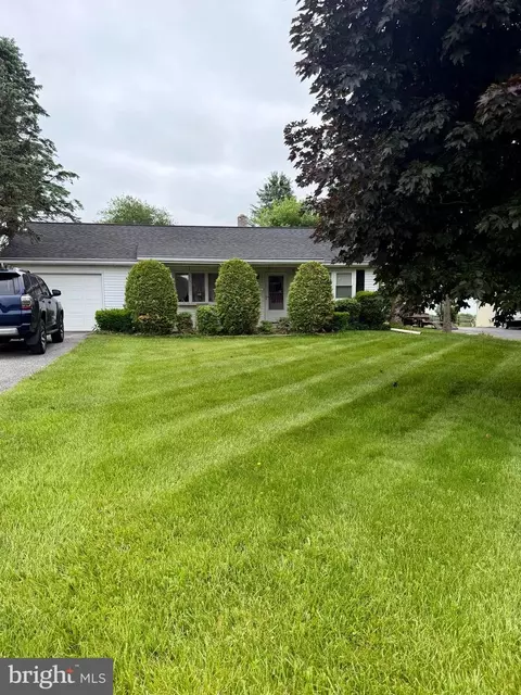 4514 Shangri La Rd, Stewartstown, PA 17363