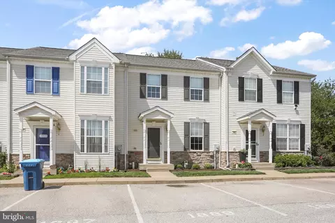 1889 Jamestown Ln #1889, York, PA 17408