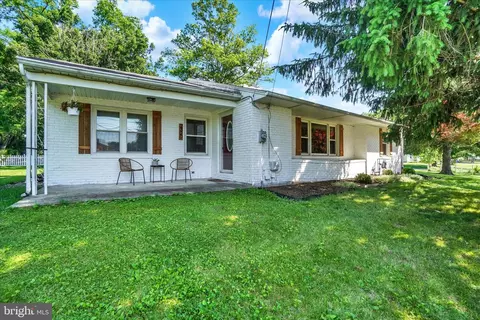 2320 Emig Mill Rd, Dover, PA 17315
