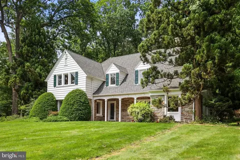 51 High Rock Rd N, Hanover, PA 17331