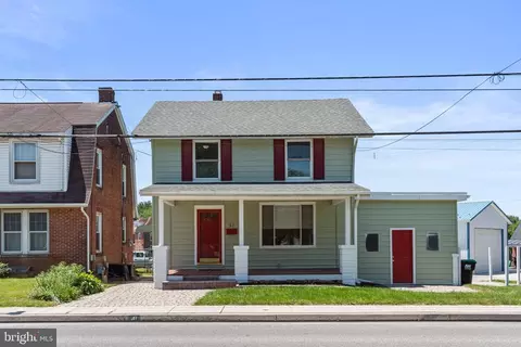 41 Center St, Hanover, PA 17331