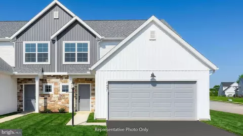 7471 Saint Patrick Ct, Abbottstown, PA 17301