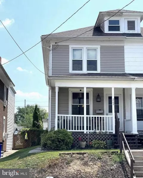 249 S Walnut St, Dallastown, PA 17313
