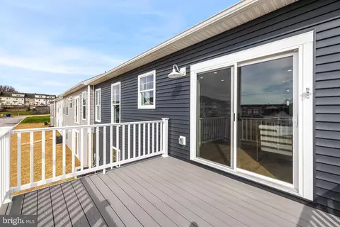 Exterior - 212 Ridge View Ln, Hanover, PA 17331 photo 2 of 3