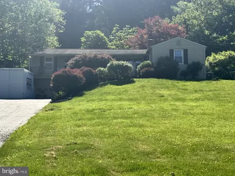 324 Kreutz Creek Rd, York, PA 17406