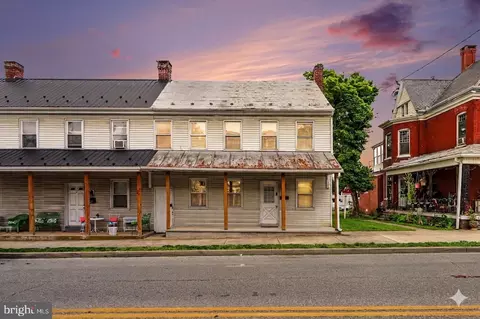 32 N Main St, Dover, PA 17315