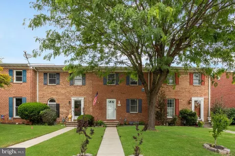 228 Georgetown Ct, Hanover, PA 17331