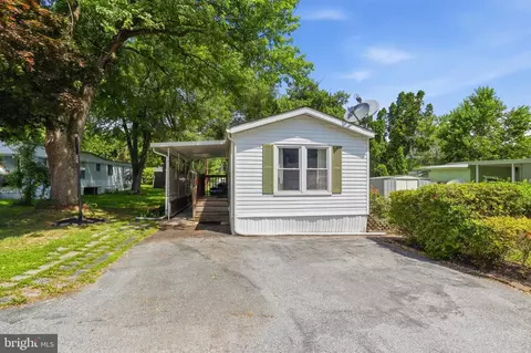 487 Capital Dr, York, PA 17406