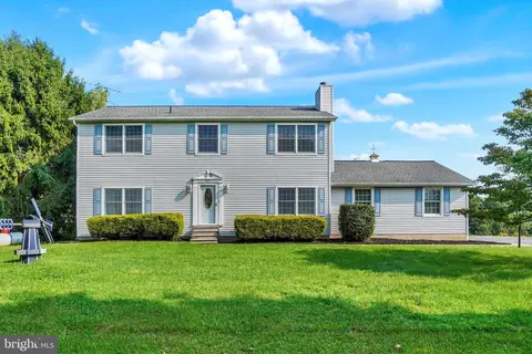 563 Deer Rd, Fawn Grove, PA 17321