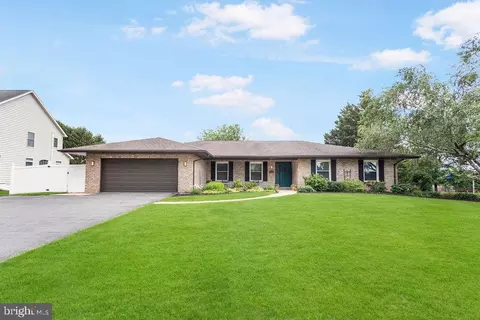3759 Cayuga Ln, York, PA 17402