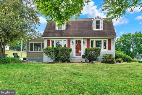 200 Evergreen Ln, York, PA 17408