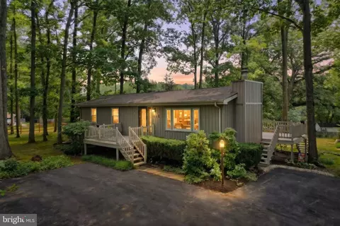 468 Fairview Dr, Hanover, PA 17331