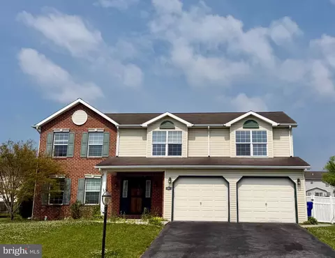 195 Martel Cir, Dillsburg, PA 17019