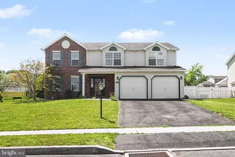 195 Martel Cir, Dillsburg, PA 17019