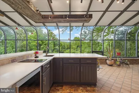 Kitchen - 4065 Deerhill Dr, Hellam, PA 17406 photo 4 of 5