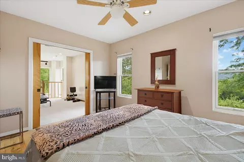 Bedroom - 4065 Deerhill Dr, Hellam, PA 17406 photo 4 of 4