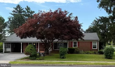 113 Grant Dr, Hanover, PA 17331