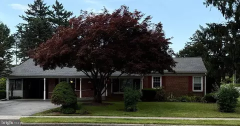 113 Grant Dr, Hanover, PA 17331