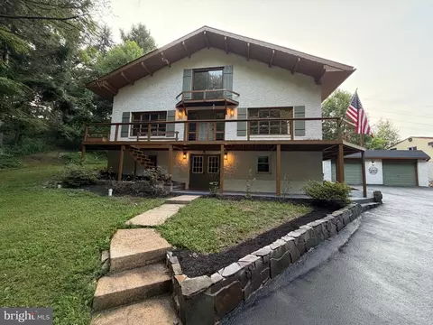 1949 Druck Valley Rd, York, PA 17406