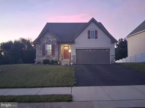 316 Hollyhock Dr, Manchester, PA 17345