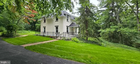 1300 Grantley Rd, York, PA 17403