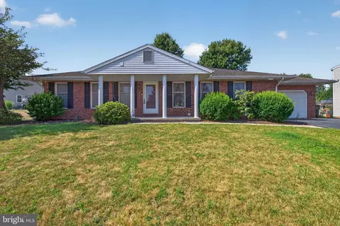 2718 Ridings Way, York, PA 17408
