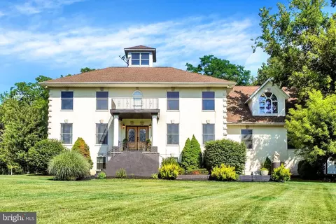 7 B Heritage Farm Dr, New Freedom, PA 17349