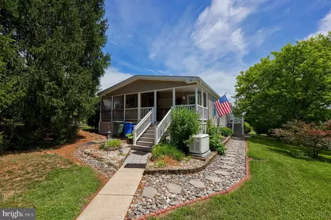 4715 Hikey St, Dover, PA 17315