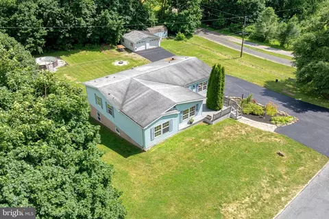 69 Gilbert Rd, Red Lion, PA 17356