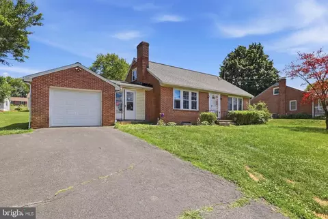 Exterior - 30 Hanover St, Codorus, PA 17311 photo 3 of 6