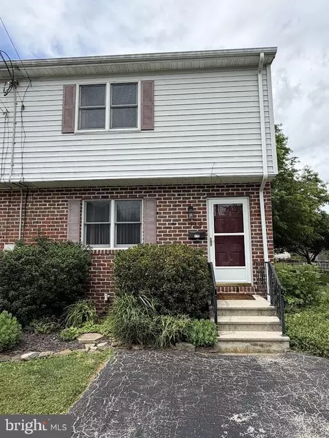 112 Charles Ave, Hanover, PA 17331
