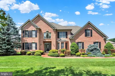 190 Hickory Ln, Hanover, PA 17331