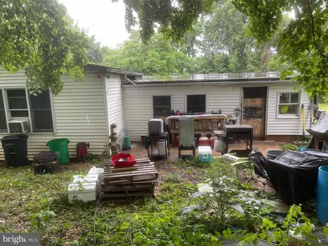 11943 Pine St, Felton, PA 17322